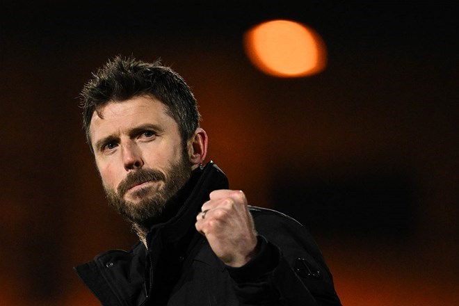 Michael Carrick nắm đấm quyết tâm sau khi được bổ nhiệm HLV tạm quyền.